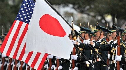 Япония намерена получить от США гарантии безопасности