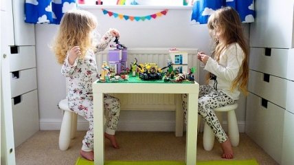 Идея для детской комнаты лего-фаната: стол для Лего своими руками