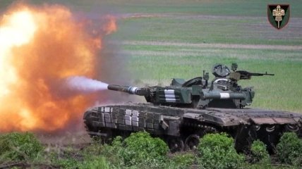 Українські військові тримають оборону