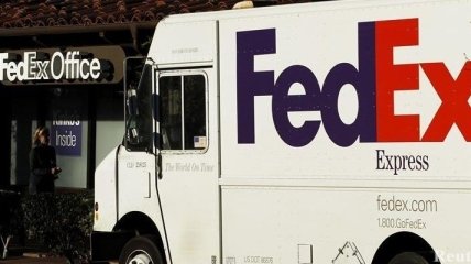 Квартальная прибыль FedEx упала из-за "Сэнди"
