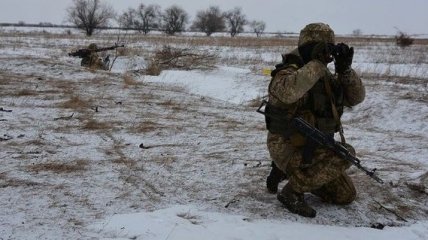АТО: противник лупит из минометов, ранены бойцы ВСУ