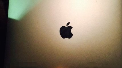 В Сеть попали первые фото дисплея 12-дюймового Apple MacBook Air 