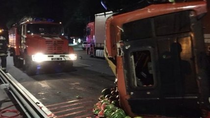 В Винницкой области произошло ДТП с участием трех грузовиков