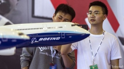 Boeing представил самолет для самых длинных в мире перелетов (Видео) 