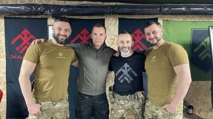 Андрей Шевченко с защитниками Украины