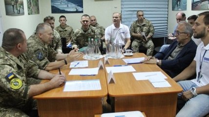 Командующий ООС обсудил ситуацию на Донбассе с председателем СММ ОБСЕ в Украине