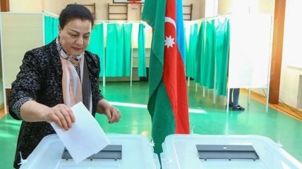 Внеочередные выборы в Азербайджане: ЦИК зарегистрировала рекордное количество кандидатов
