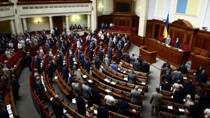 Президент призвал все политсилы объединиться ради Украины