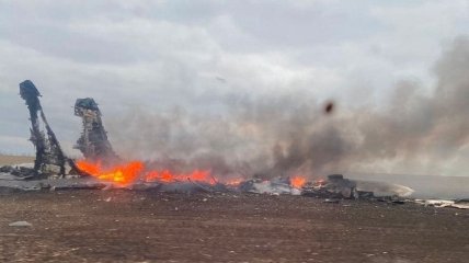 Подбитый российский самолет в Очакове