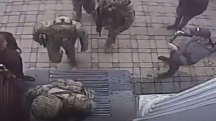 Появилось видео обысков в доме у мэра Киева