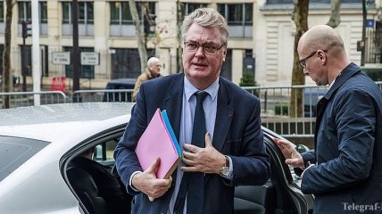 Конфликт интересов: создатель пенсионной реформы во Франции идет в отставку