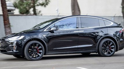 Tesla добавила кроссоверу Model X бюджетную версию 