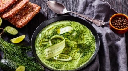 Суп з огірками та йогуртам — чудовий варіант швидкого обіду