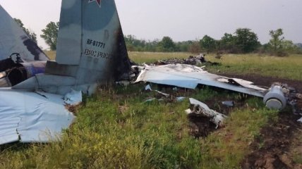 Архивное фото сбивания Су-30