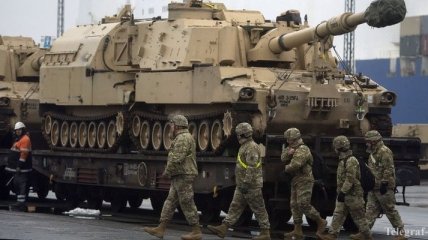 США перебросят в Польшу тысячу военных с техникой