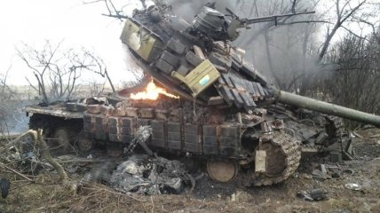 ВСУ уничтожили на Донбассе вражеские танки