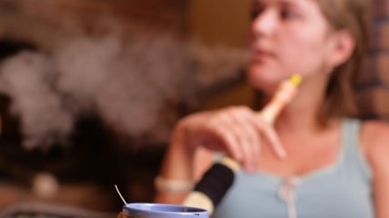 Курение кальяна вызывает рак, кариес и ОРЗ
