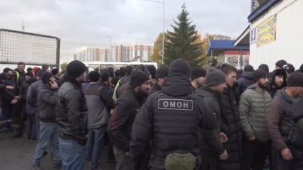 В России нашли новый источник "мяса" для армии: мигрантам устроили облавы на Новый год и не думают останавливаться