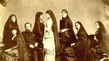 Рапунцели XIX века: архивные снимки женщин с невероятно длинными волосами (Фото)
