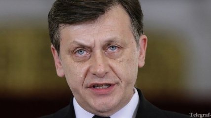 Глава Румынии обвинил Запад в давлении на румынские власти