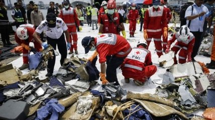 Авиакрушение в Индонезии: самолеты 737 MAX могут срываться в пике