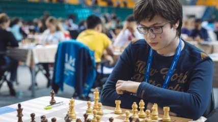17-летний украинский гроссмейстер выиграл международный онлайн-турнир