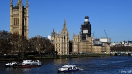 Двери парламента Британии временно закрываются