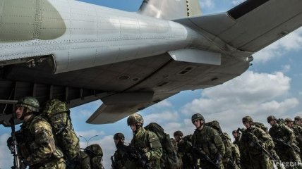 Иностранных военных допустили к учениям в Украине: Парубий подписал закон