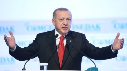 Эрдоган посоветовал Макрону "проверить голову"
