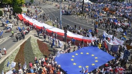 В Польше прошел многотысячный оппозиционный Марш свободы