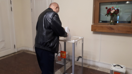 В Украине отрыли избирательные участки для выборов депутатов в Госдуму РФ