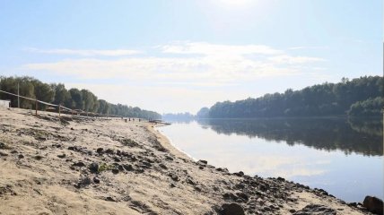 Брудна вода у Десні дійшла до Київської області: чи є небезпека для столиці