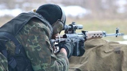 По украинским позициям стрелял снайпер