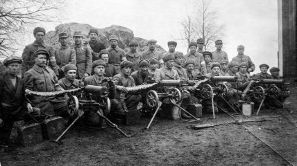 Пулеметная рота белогвардейцев в Лейноле 19 апреля 1918 года — после взятия Тампере