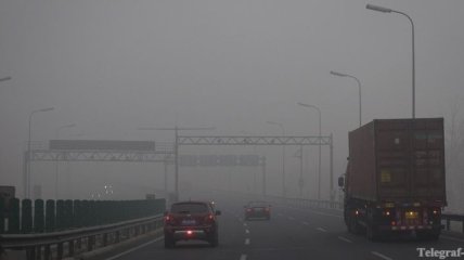 Пекин окутан туманом