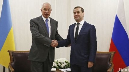 Сегодня Азаров поговорит с Медведевым 