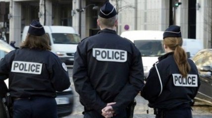 У Парижі чоловік влаштував стрілянину в мечеті