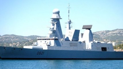 Франция направила к Сирии самый новый военный корабль Chevalier Paul