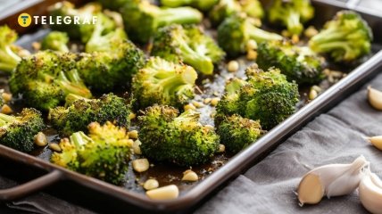 Запечена броколі чудово підійде в якості гарніру до основних страв (зображення створено за допомогою ШІ)