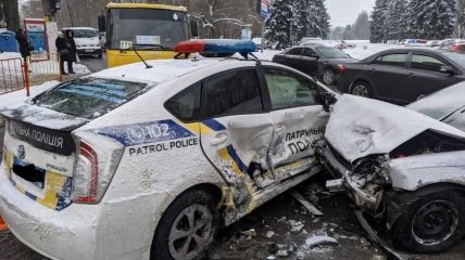 Авария с участием автомобиля патрульных
