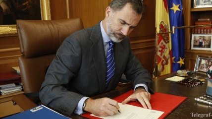 Испанский король Фелипе VI подписал указ о назначении Рахоя премьер-министром 