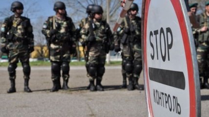 В Крыму оккупанты задержали украинца с "экстремистской литературой"