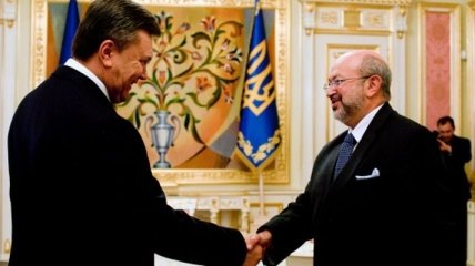 Янукович встретится с Ламберто Дзанньером 