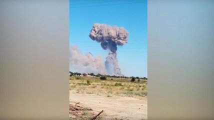 На юге Казахстана горит военный арсенал, жителей эвакуируют (Видео)