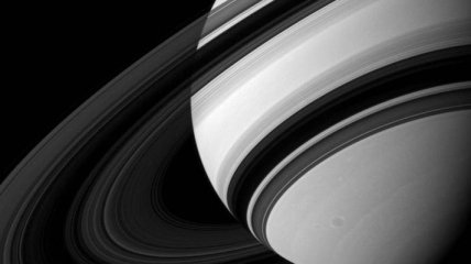 NASA опубликовало снимок "разрушенного" кольца Сатурна 