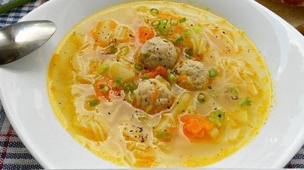 Рецепт дня: картофельный суп с фрикадельками