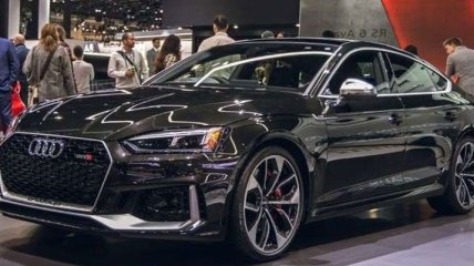 Audi представила лимитированную серию RS5 Panther Edition