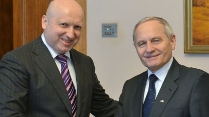 Турчинов встретился с главой Бюро нацбезопасности Польши