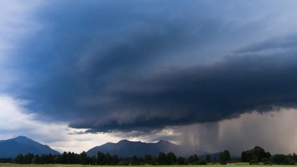 Промокнут все: по Украине до конца июля прокатится волна гроз