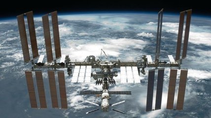МКС позапланово змінила орбіту для уникнення зіткнення з космічним сміттям